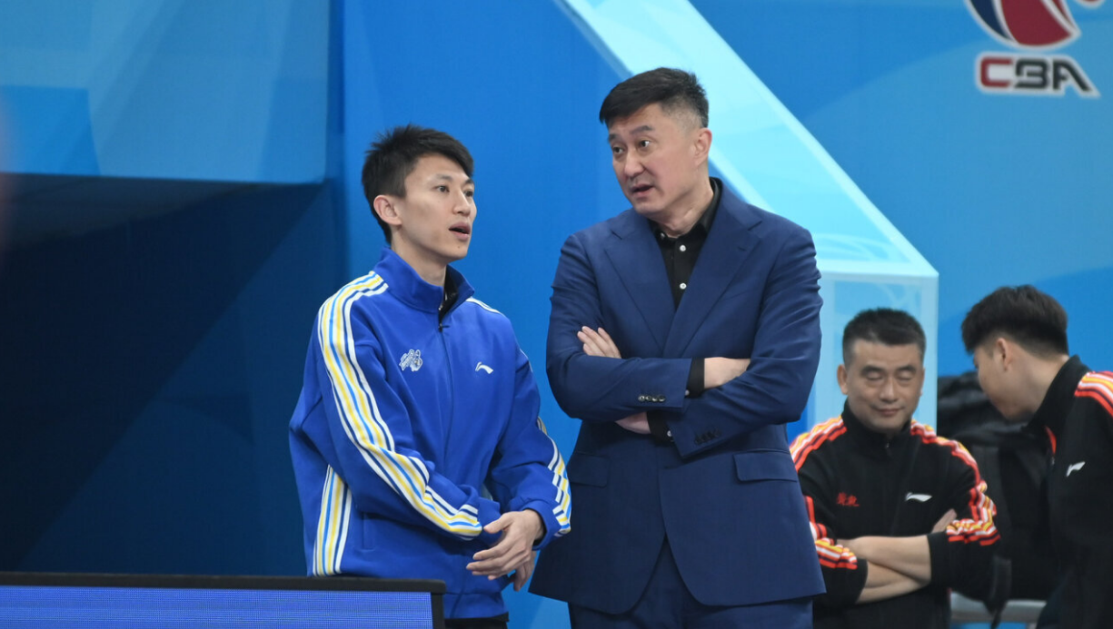 乐鱼-古德温控诉杜锋教唆球员使坏 山西外援拱火：他们用犯规找乐子